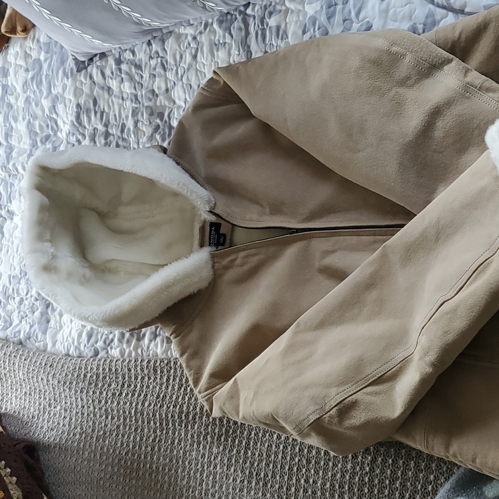 Tan   Swayed coat